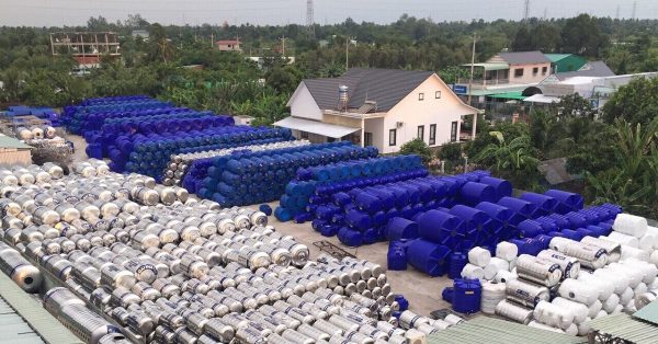 Giá bồn nước Tân Á 1000L đứng? So sánh với một vài thương hiệu khác